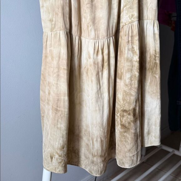 Madison Grey Beige Tan Stone Wash Sleeveless Silky Tiered Knee Length Dress - Picture 6 of 10